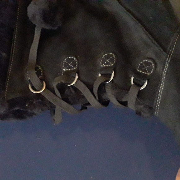 Joey Black Winter Boots with Fur Trim - Picture 4 of 7